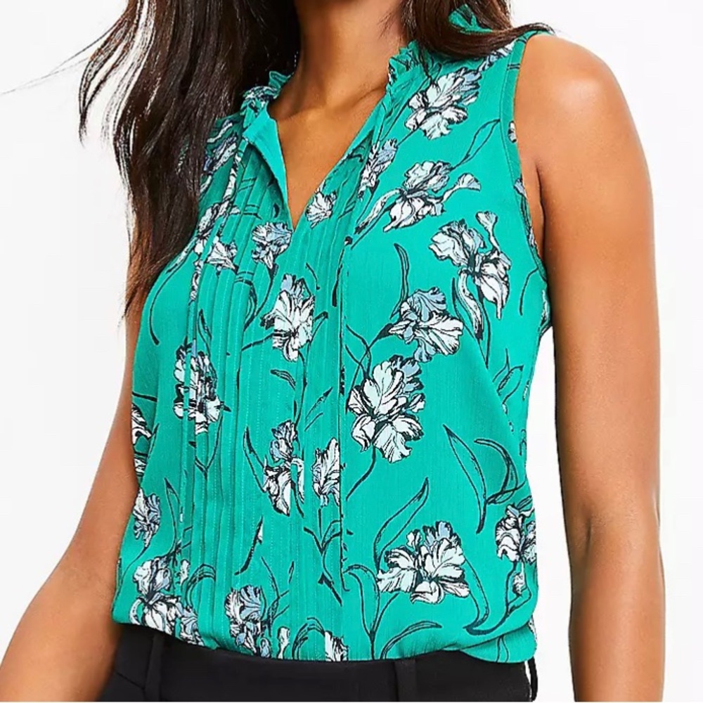 LOFT Green Floral Pintucked Ruffle Tie Neck Shell, Medium Petitie